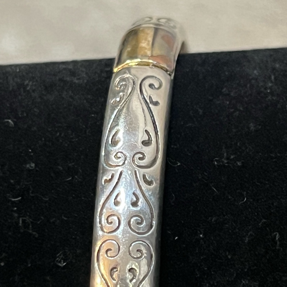 Venezia 2-Tone Bangle - Picture 4 of 4